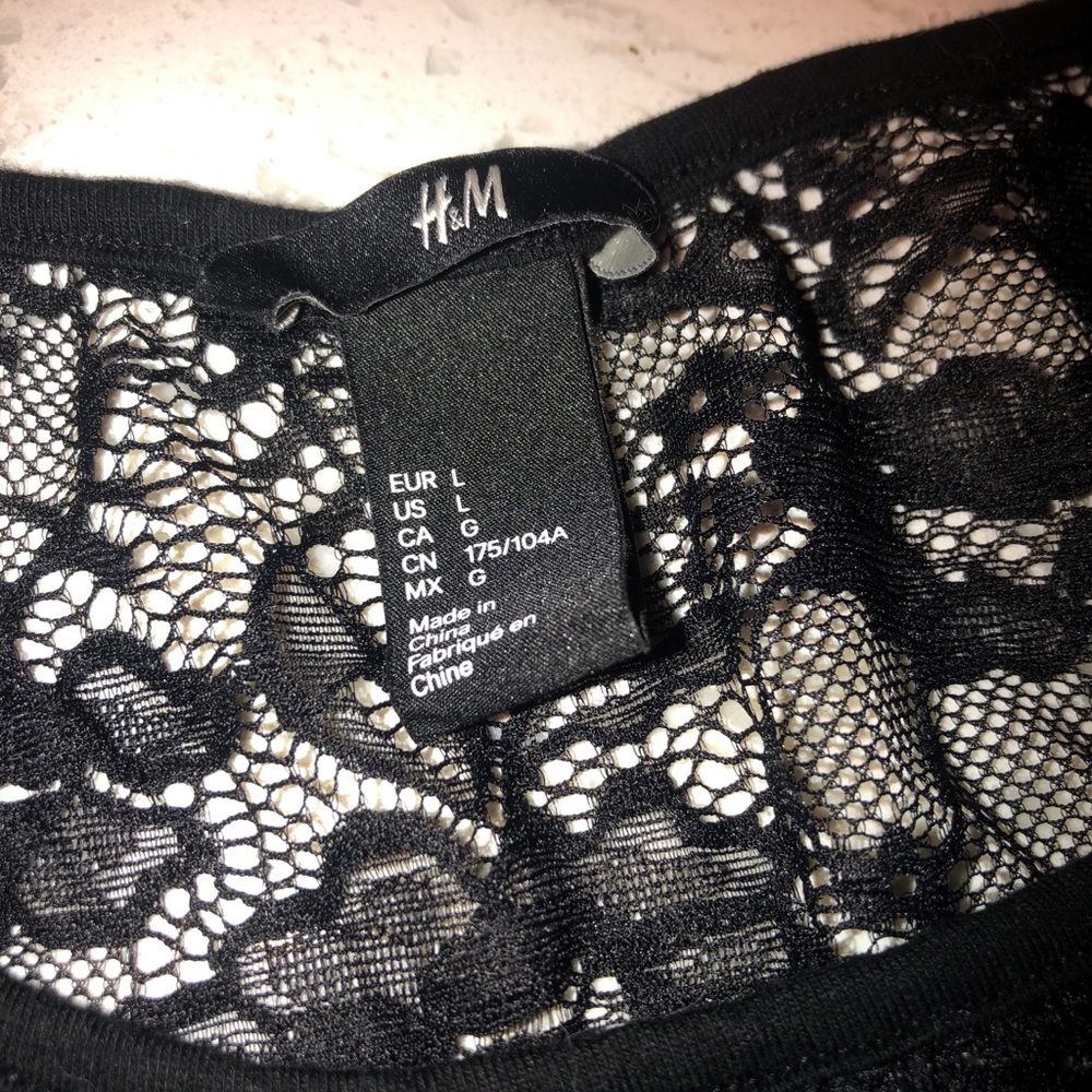 H&M tee - Picture 2 of 3